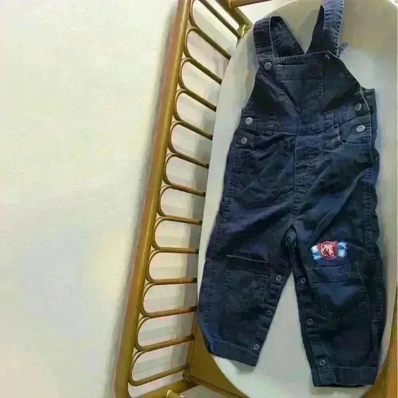 Buster Brown Other - Vintage 100% cotton bear embroidered overalls 24 months bibs toddler infant boy